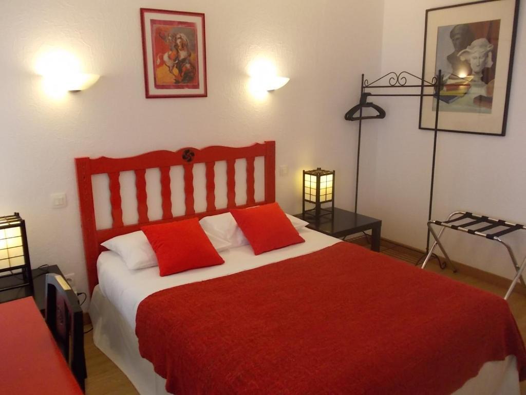 Hotel Le Clementenia Arnéguy Habitación foto